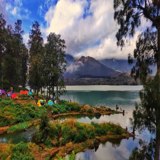 4D-3N Mount Rinjani Summit Trek