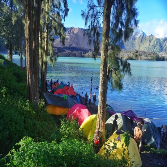 Mount Rinjani Trekking 3D/2N Sembalun to Torean